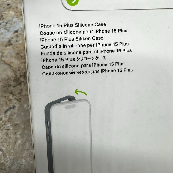 Apple iPhone 15 Plus Silicone Case with MagSafe Winter Blue MT193ZM/A New - Picture 4 of 8